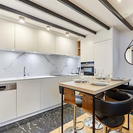 Charming Duplex Loft - Center *
