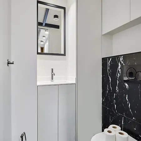 Charming Duplex Loft - Center